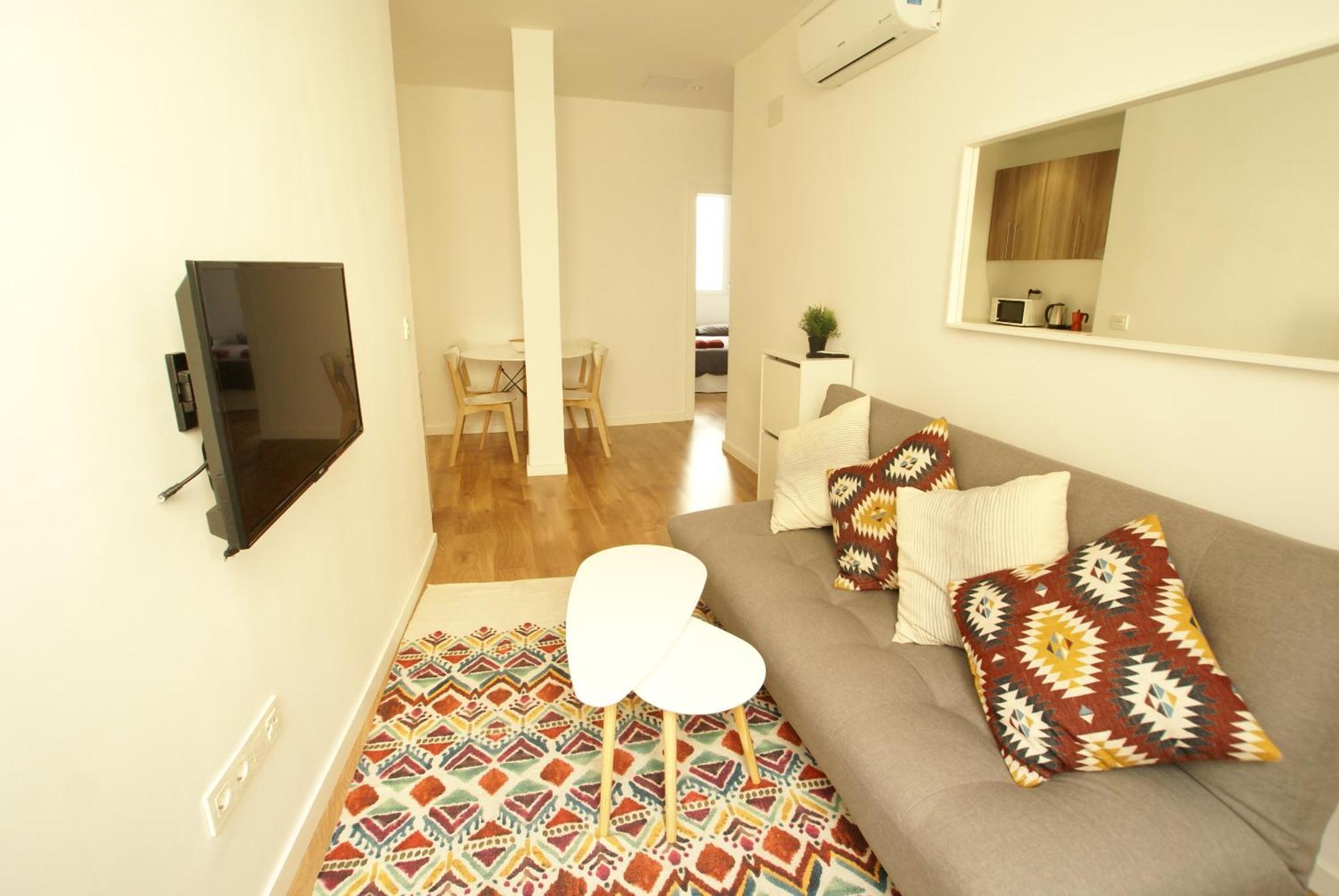 Dplace To Be - Amazing Apartments In Historic Center Мадрид Номер фото