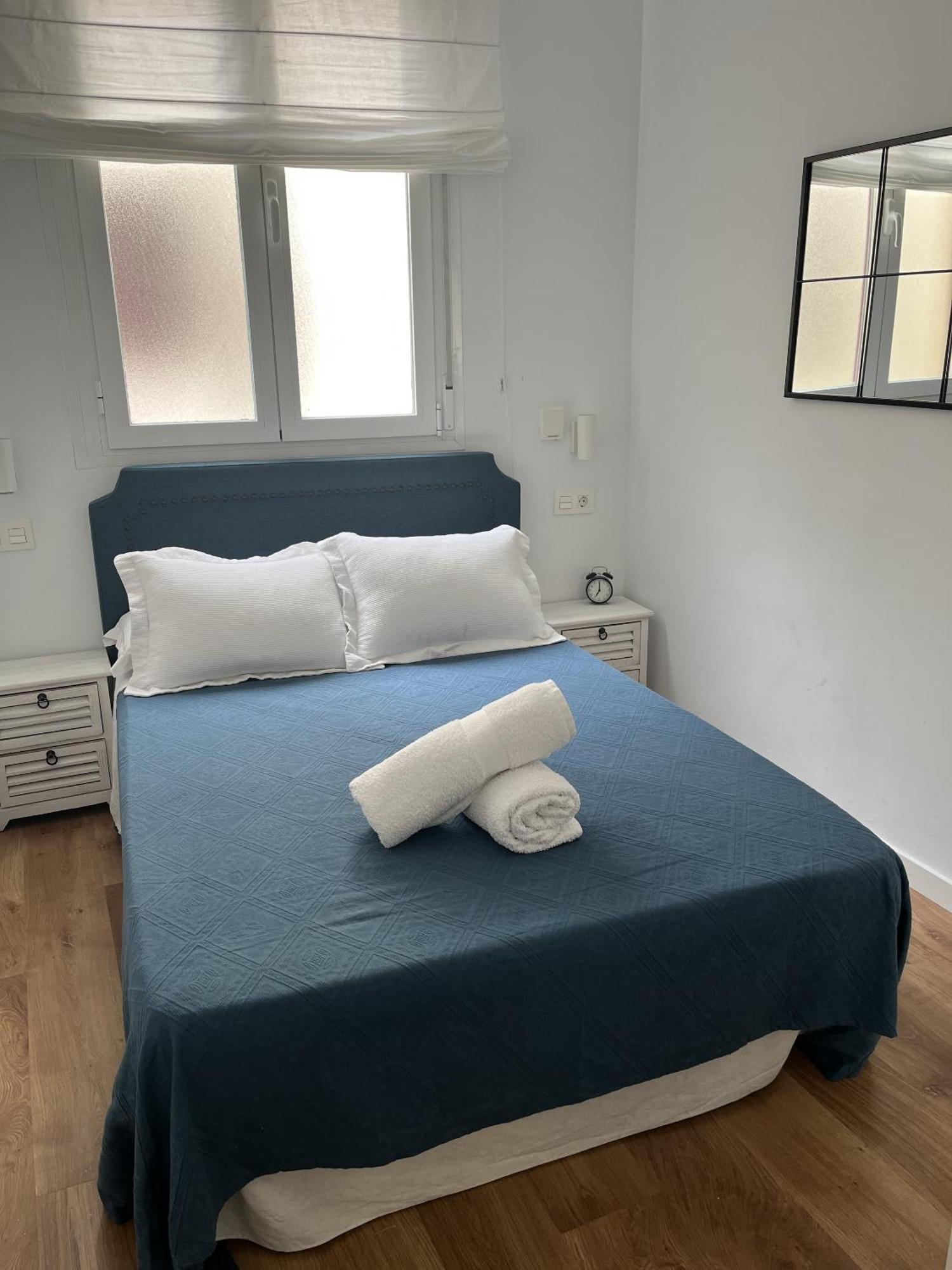 Dplace To Be - Amazing Apartments In Historic Center Мадрид Номер фото